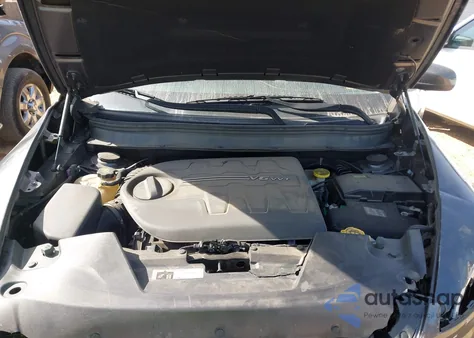 2018 Jeep Cherokee Latitude Plus 4X4 from USA, damaged, VIN 1C4PJMLX0JD575964